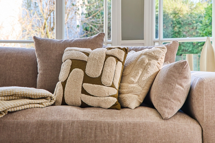 Coussins coloris neutres et chics